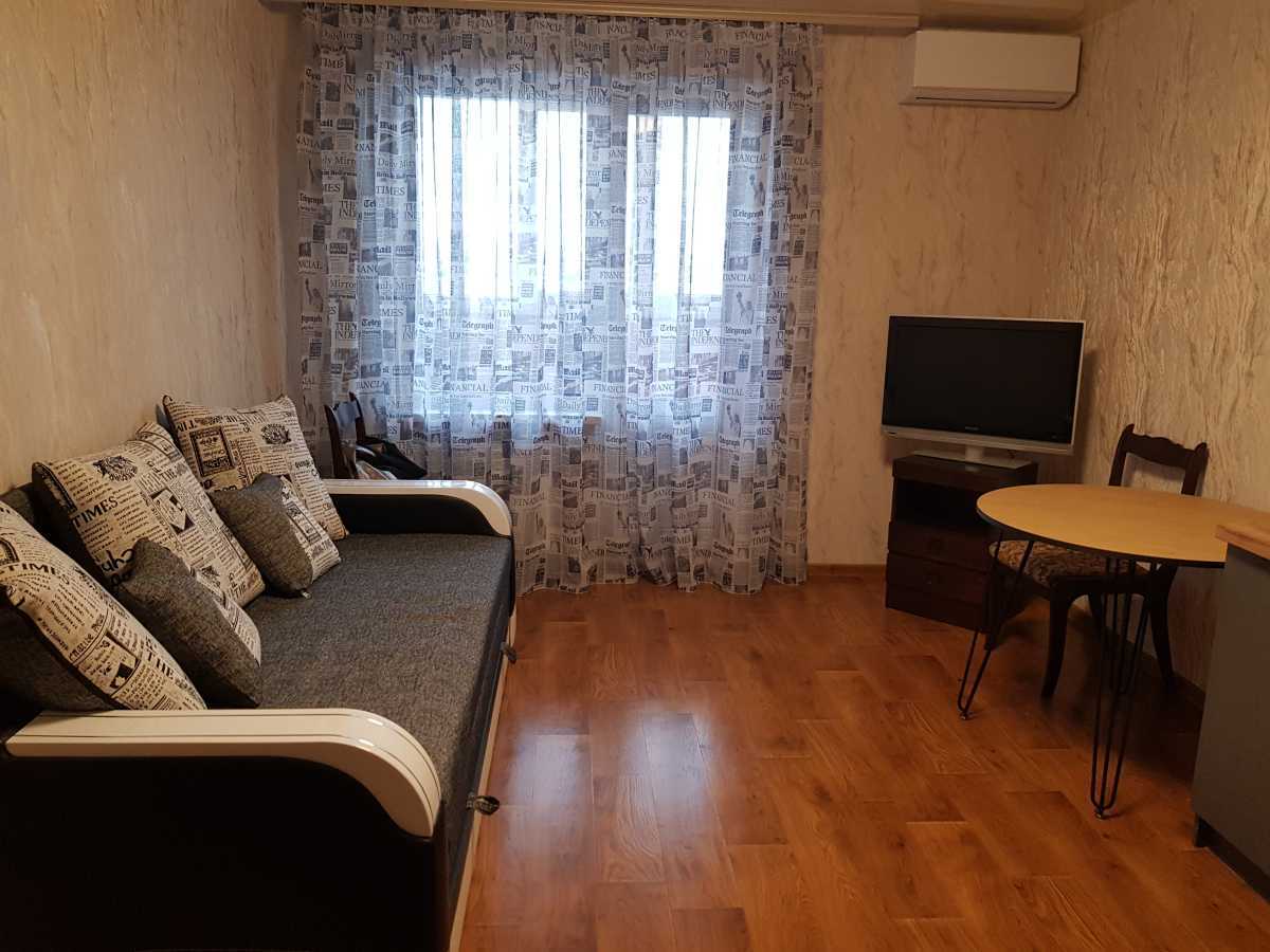 Оренда 1-кімнатної квартири 50 м², Ревуцького вул., 54