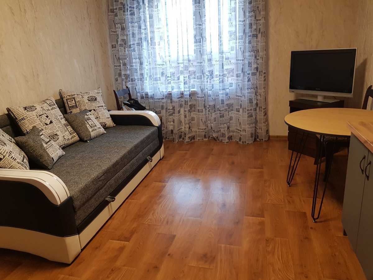 Оренда 1-кімнатної квартири 50 м², Ревуцького вул., 54