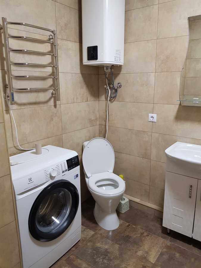 Оренда 1-кімнатної квартири 50 м², Ревуцького вул., 54