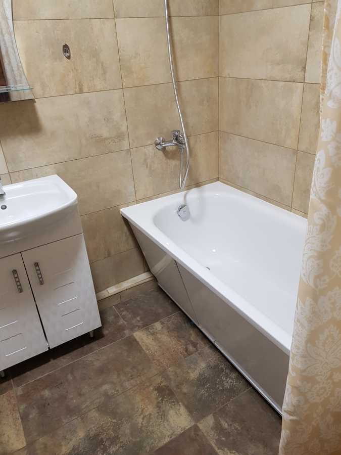 Оренда 1-кімнатної квартири 50 м², Ревуцького вул., 54