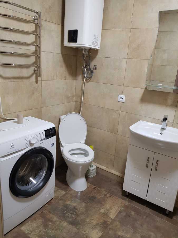 Оренда 1-кімнатної квартири 50 м², Ревуцького вул., 54