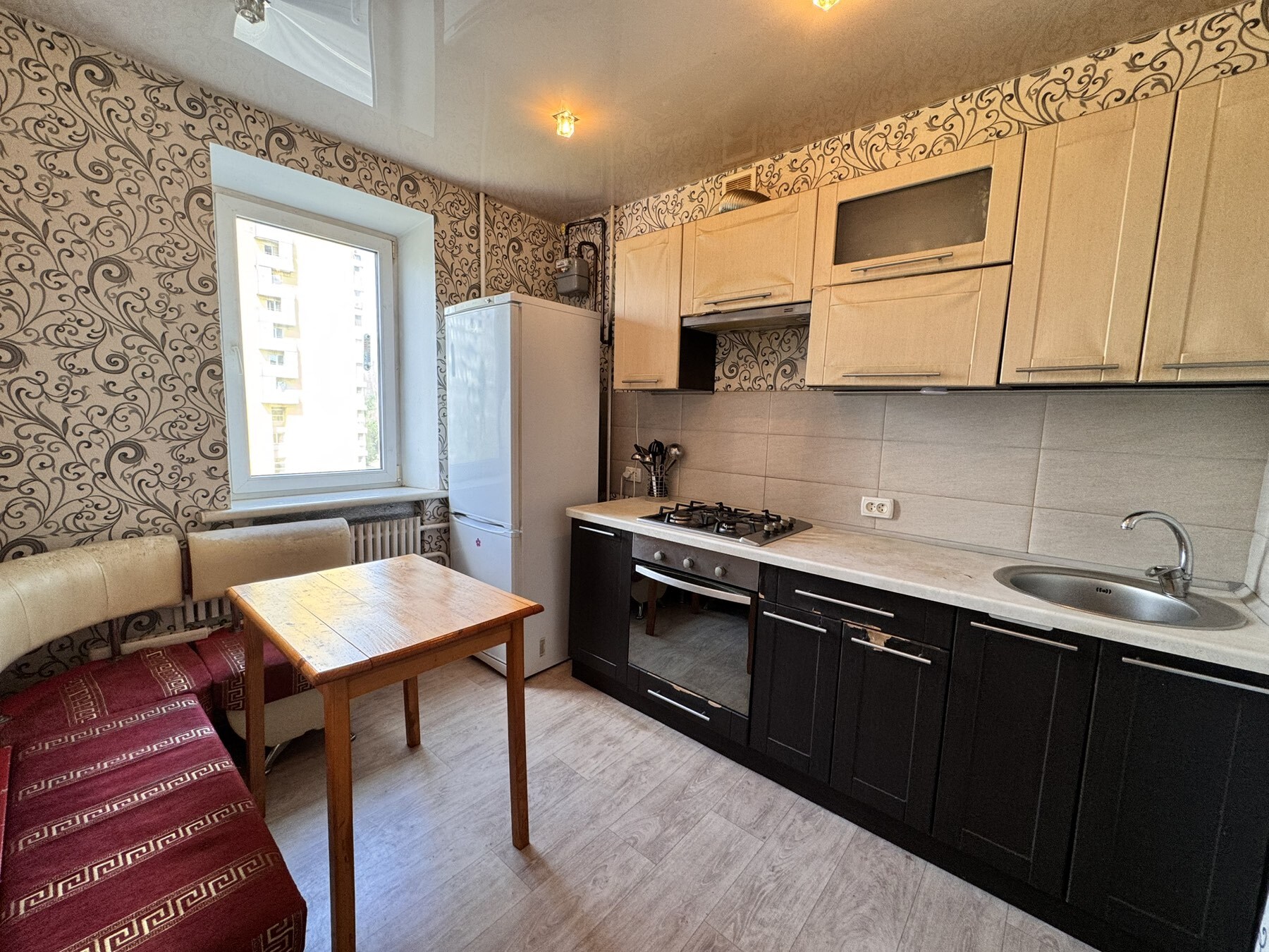 Продаж 3-кімнатної квартири 72 м², Калинова вул., 53