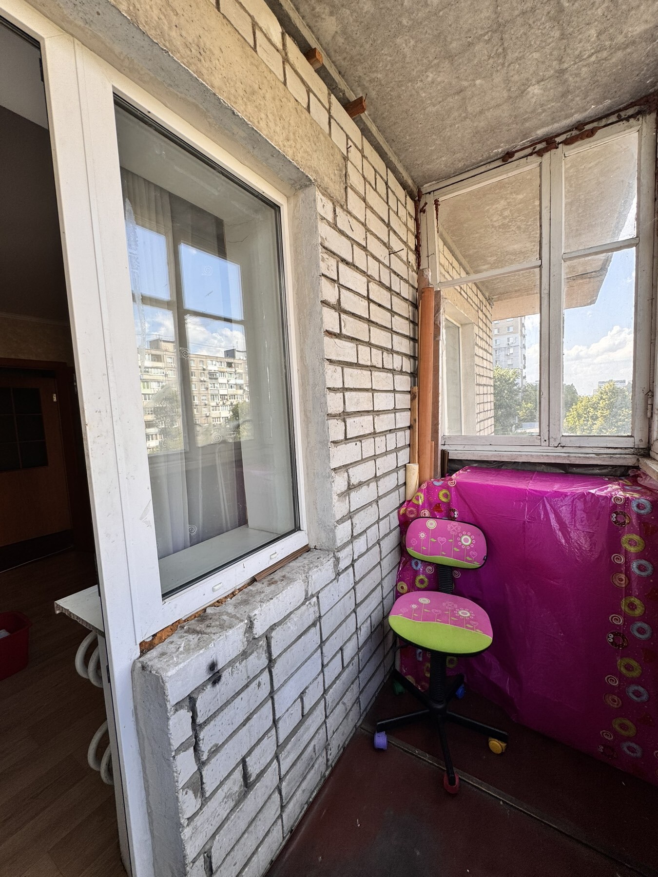 Продаж 3-кімнатної квартири 72 м², Калинова вул., 53