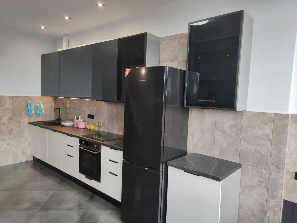 Продажа 3-комнатной квартиры 83 м², Каховская ул., 62