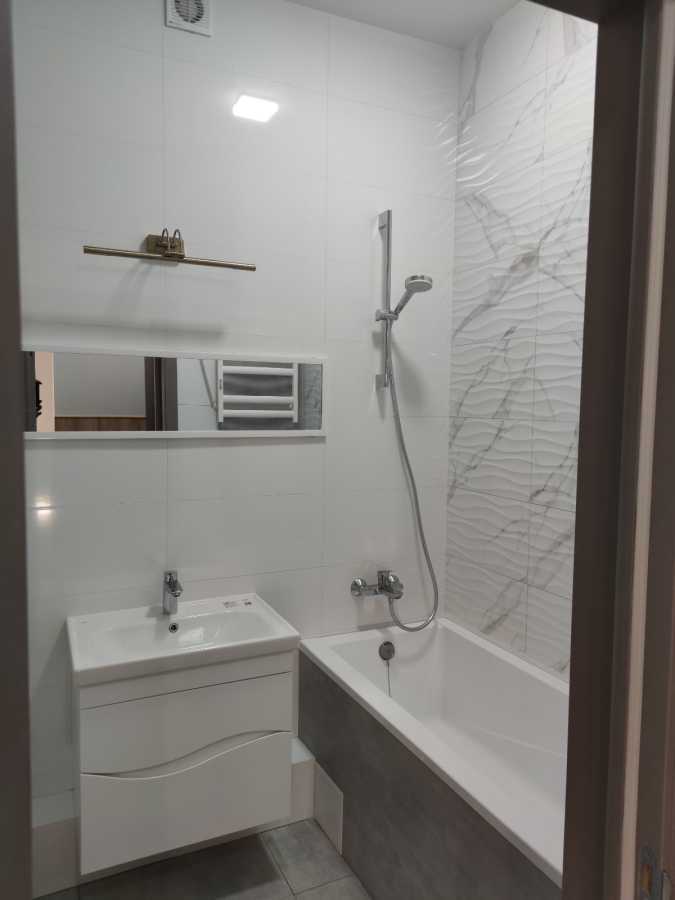 Продажа 3-комнатной квартиры 83 м², Каховская ул., 62