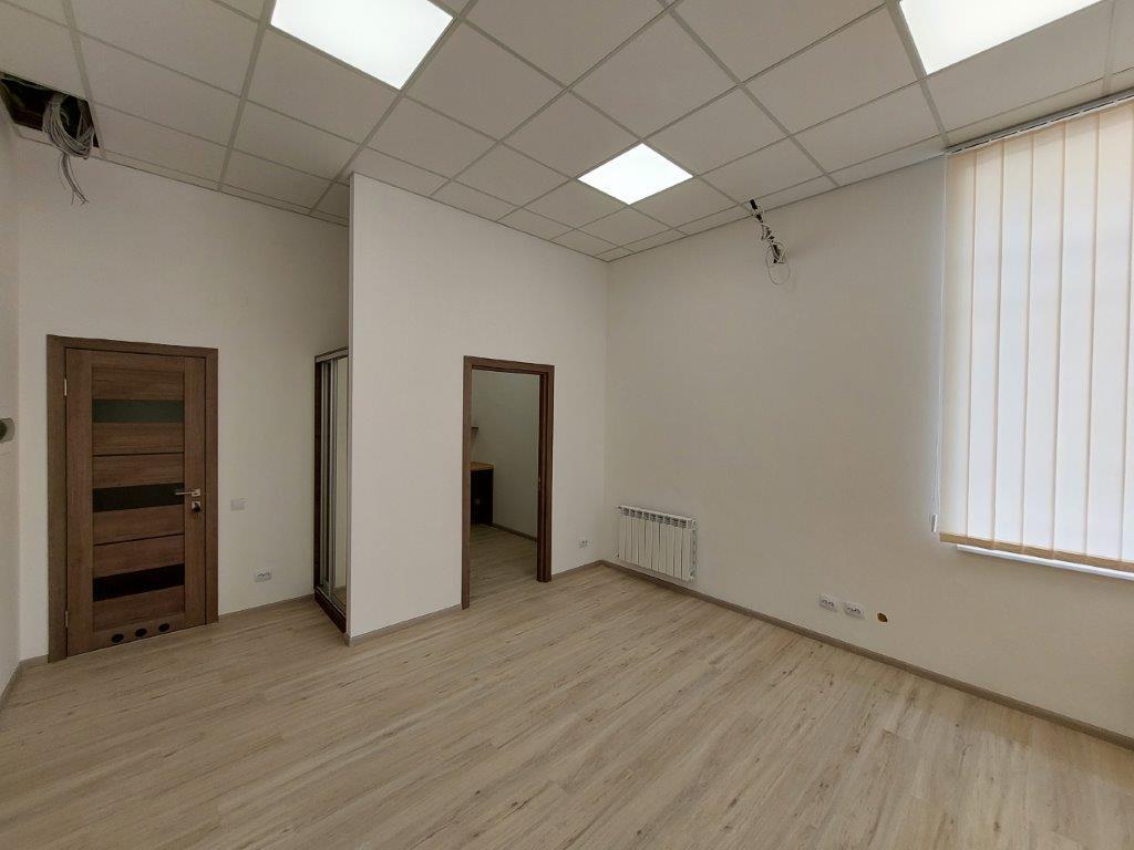 Продаж офісу 60 м², Глибочицька вул., 17Д