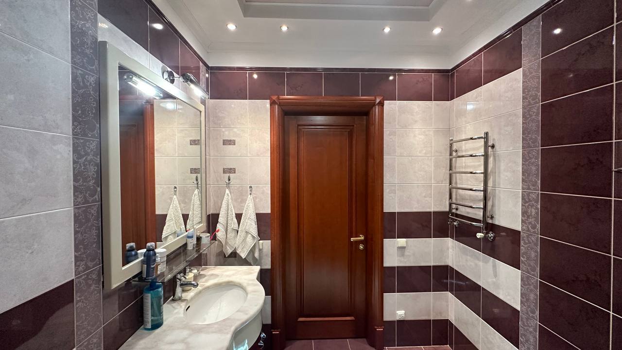 Аренда 4-комнатной квартиры 140 м², Большая Васильковская ул., 71