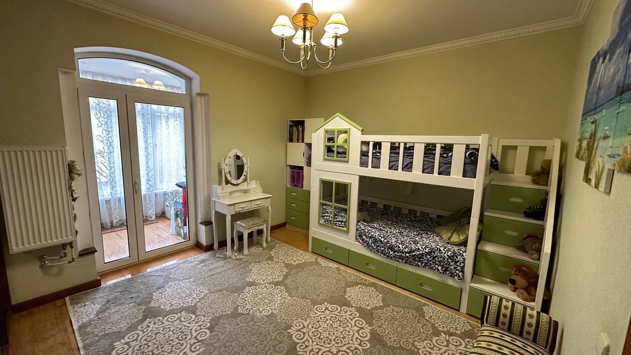Аренда 4-комнатной квартиры 140 м², Большая Васильковская ул., 71