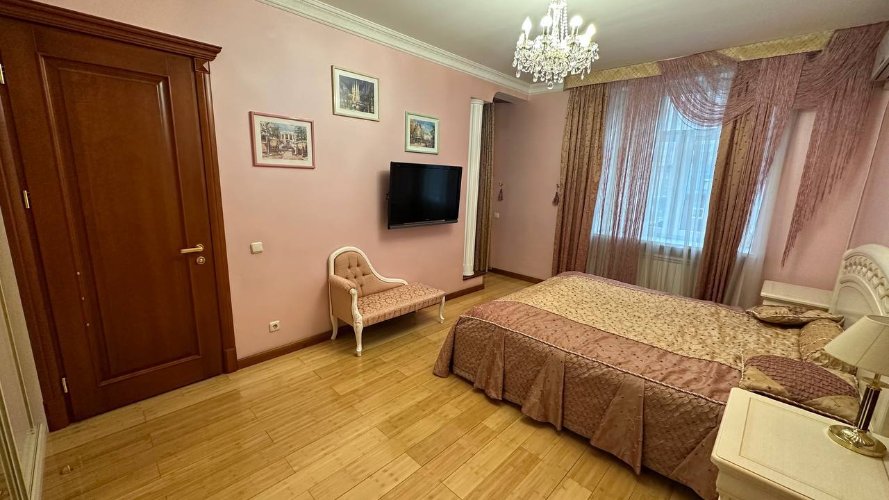 Аренда 4-комнатной квартиры 140 м², Большая Васильковская ул., 71