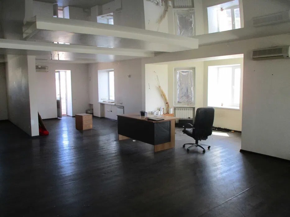 Продажа 3-комнатной квартиры 127 м², Вишняковская ул., 13