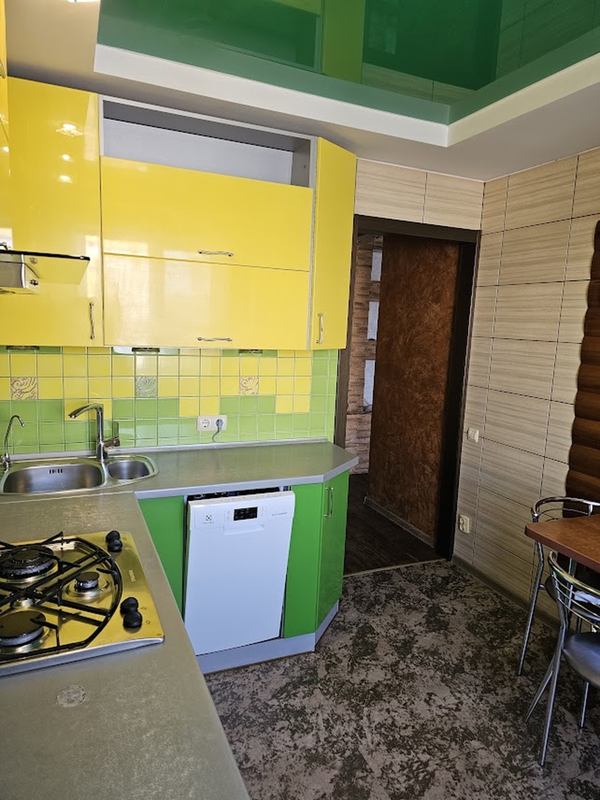 Продаж 3-кімнатної квартири 72 м², Березинська вул., 36