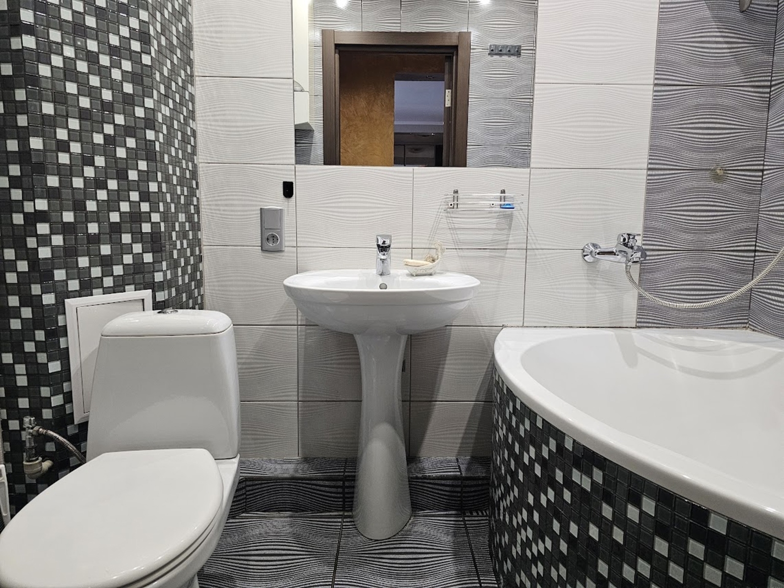 Продаж 3-кімнатної квартири 72 м², Березинська вул., 36