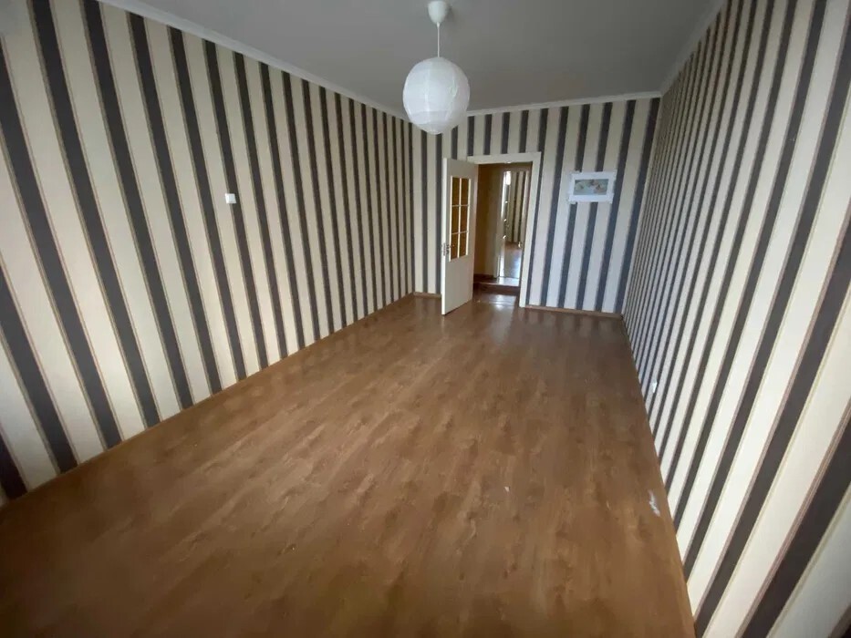 Продажа 2-комнатной квартиры 73.3 м², Драгоманова ул., 1Б