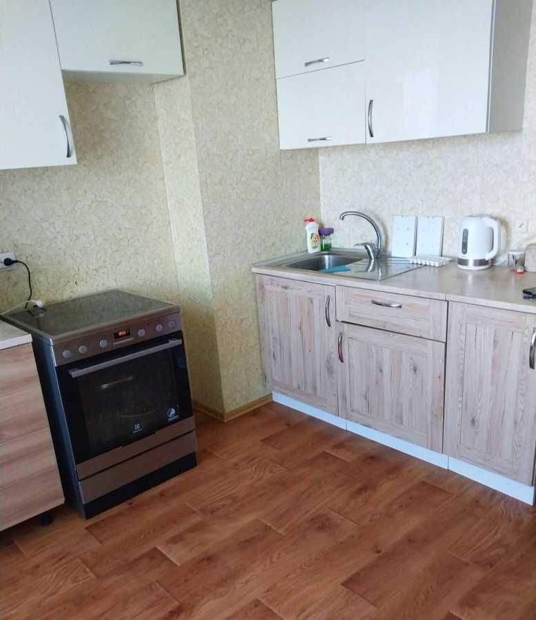 Оренда 3-кімнатної квартири 98 м², Здолбунівська вул., 13