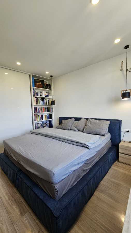 Продаж 2-кімнатної квартири 80 м², Михайла Донця вул., Ломоносова, 46/1