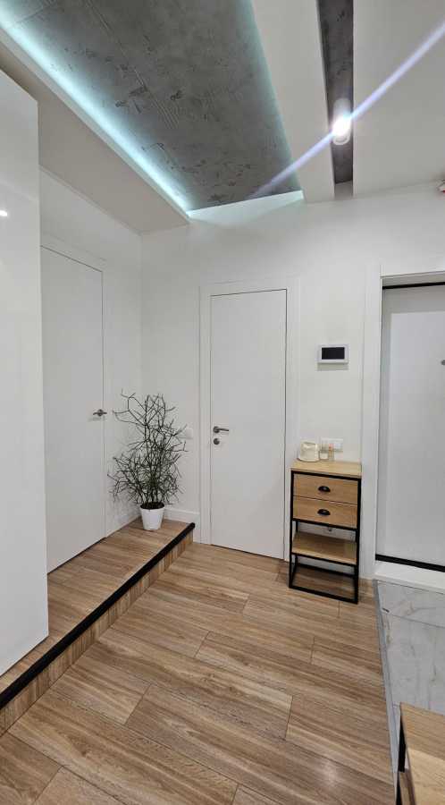 Продаж 2-кімнатної квартири 80 м², Михайла Донця вул., Ломоносова, 46/1