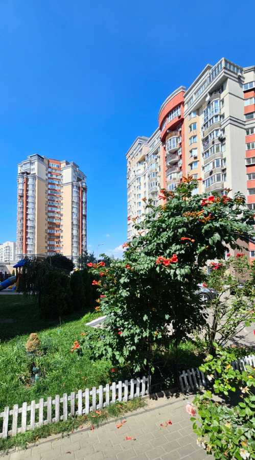 Продаж 2-кімнатної квартири 80 м², Михайла Донця вул., Ломоносова, 46/1