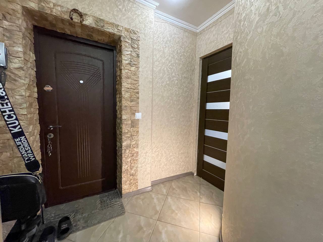 Продажа 3-комнатной квартиры 80.4 м², Черновола ул.