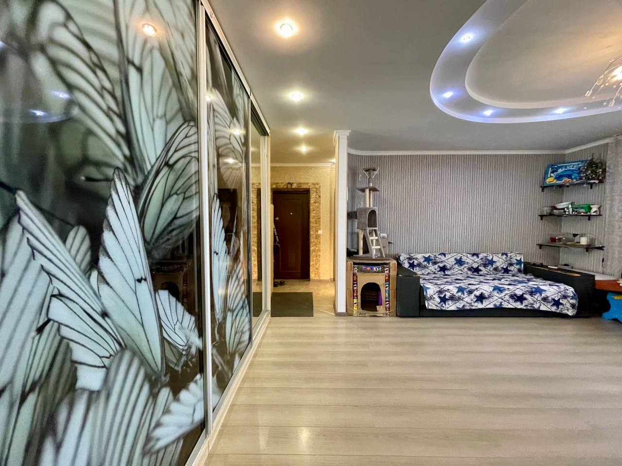 Продажа 3-комнатной квартиры 80.4 м², Черновола ул.