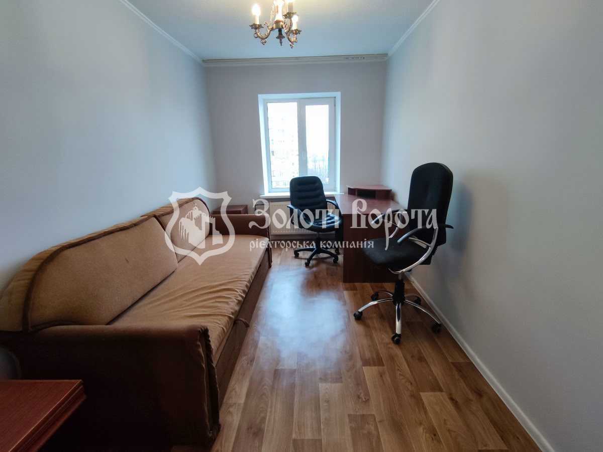 Продажа 3-комнатной квартиры 70.6 м², Василия Стуса ул., 28