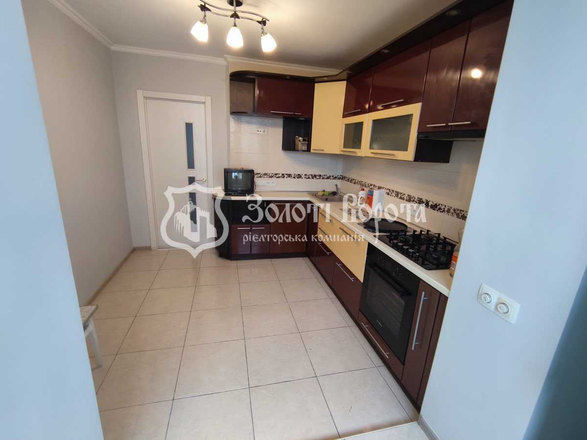 Продажа 3-комнатной квартиры 70.6 м², Василия Стуса ул., 28