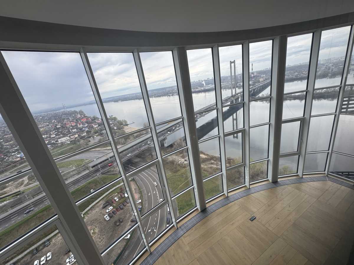 Продаж 3-кімнатної квартири 234.3 м², Миколи Бажана просп., 1а