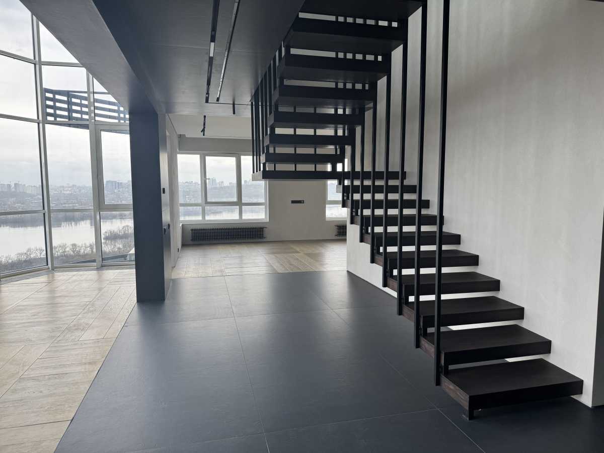 Продаж 3-кімнатної квартири 234.3 м², Миколи Бажана просп., 1а