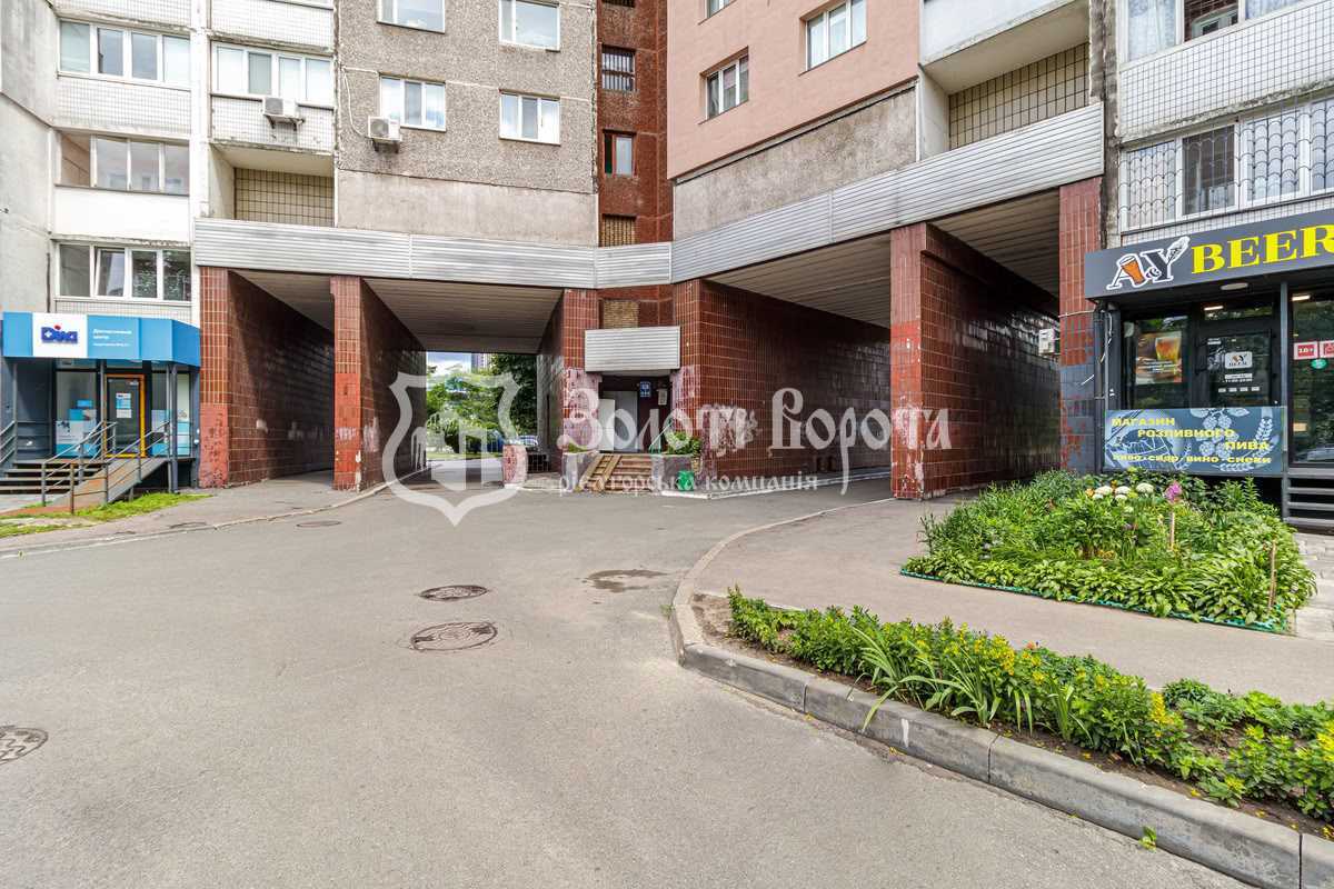 Продаж 1-кімнатної квартири 36 м², Академіка Глушкова просп., 23а