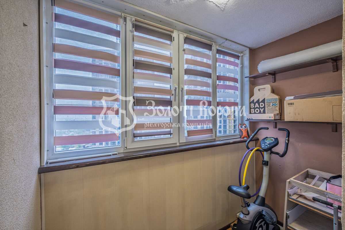 Продаж 3-кімнатної квартири 74.5 м², Урлівська вул., 23В