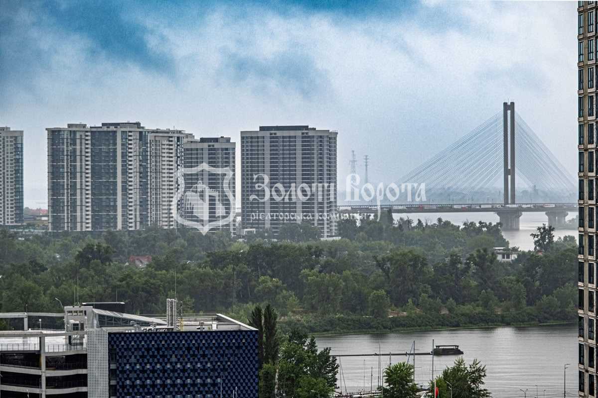 Продаж 3-кімнатної квартири 74.5 м², Урлівська вул., 23В