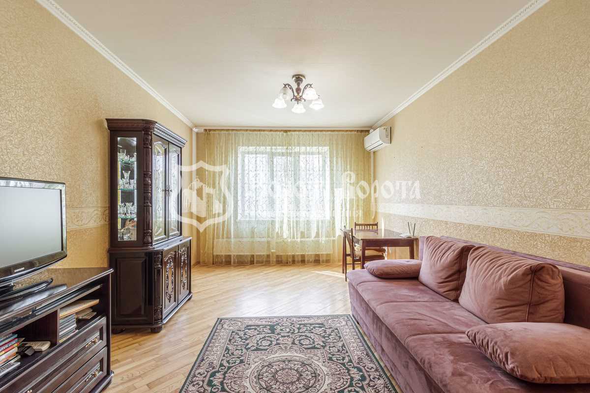 Продаж 3-кімнатної квартири 70 м², Срібнокільська вул., 22А