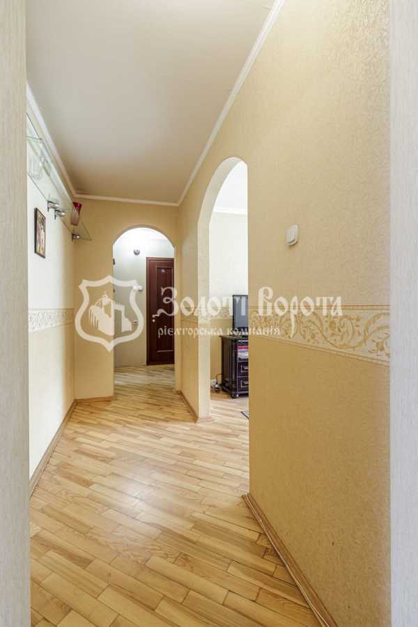 Продаж 3-кімнатної квартири 70 м², Срібнокільська вул., 22А