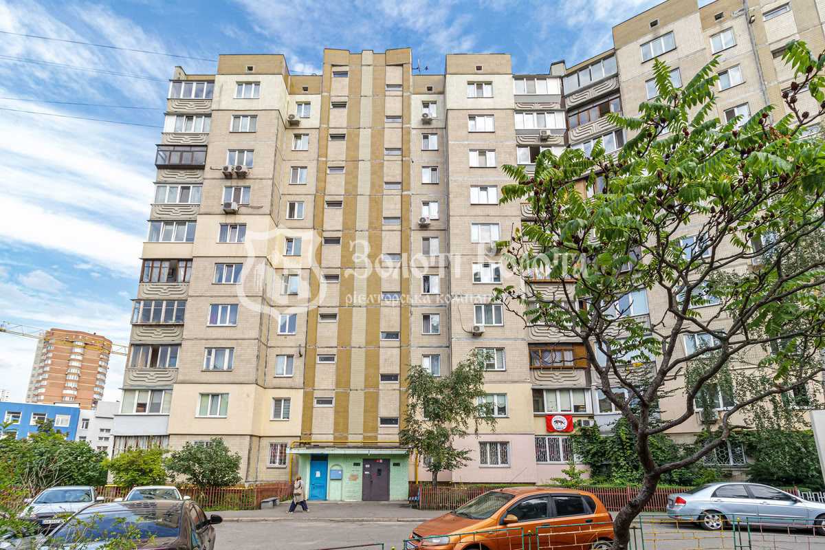 Продаж 3-кімнатної квартири 70 м², Срібнокільська вул., 22А