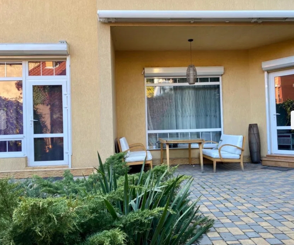 Аренда дома 240 м², Бернардацци ул.