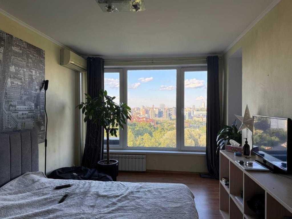 Продажа 1-комнатной квартиры 35 м², Соломенская ул., 41/2