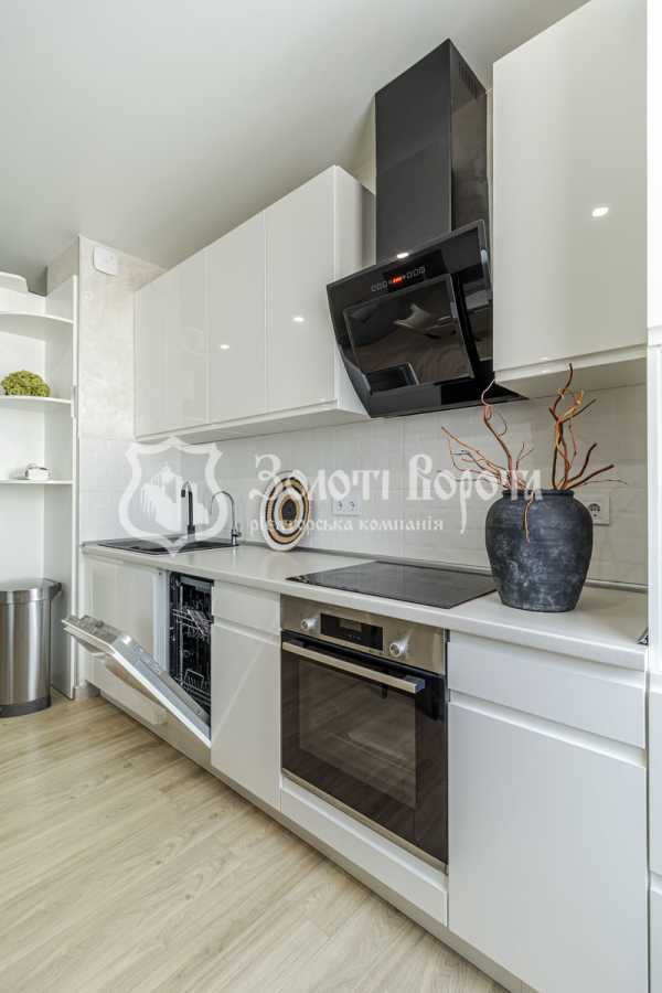 Продаж 5-кімнатної квартири 128.6 м², Сергія Данченка вул., 32Б
