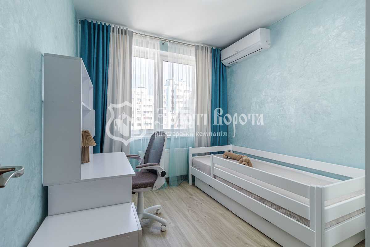 Продаж 5-кімнатної квартири 128.6 м², Сергія Данченка вул., 32Б