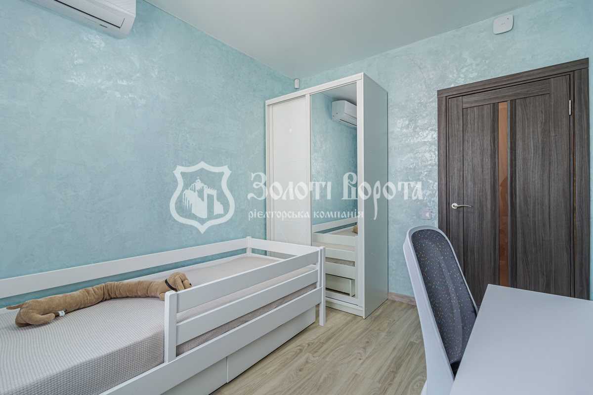 Продаж 5-кімнатної квартири 128.6 м², Сергія Данченка вул., 32Б