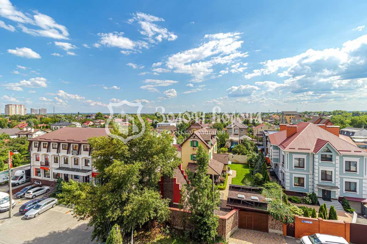 Продаж 1-кімнатної квартири 50.62 м², Центральна вул., 11