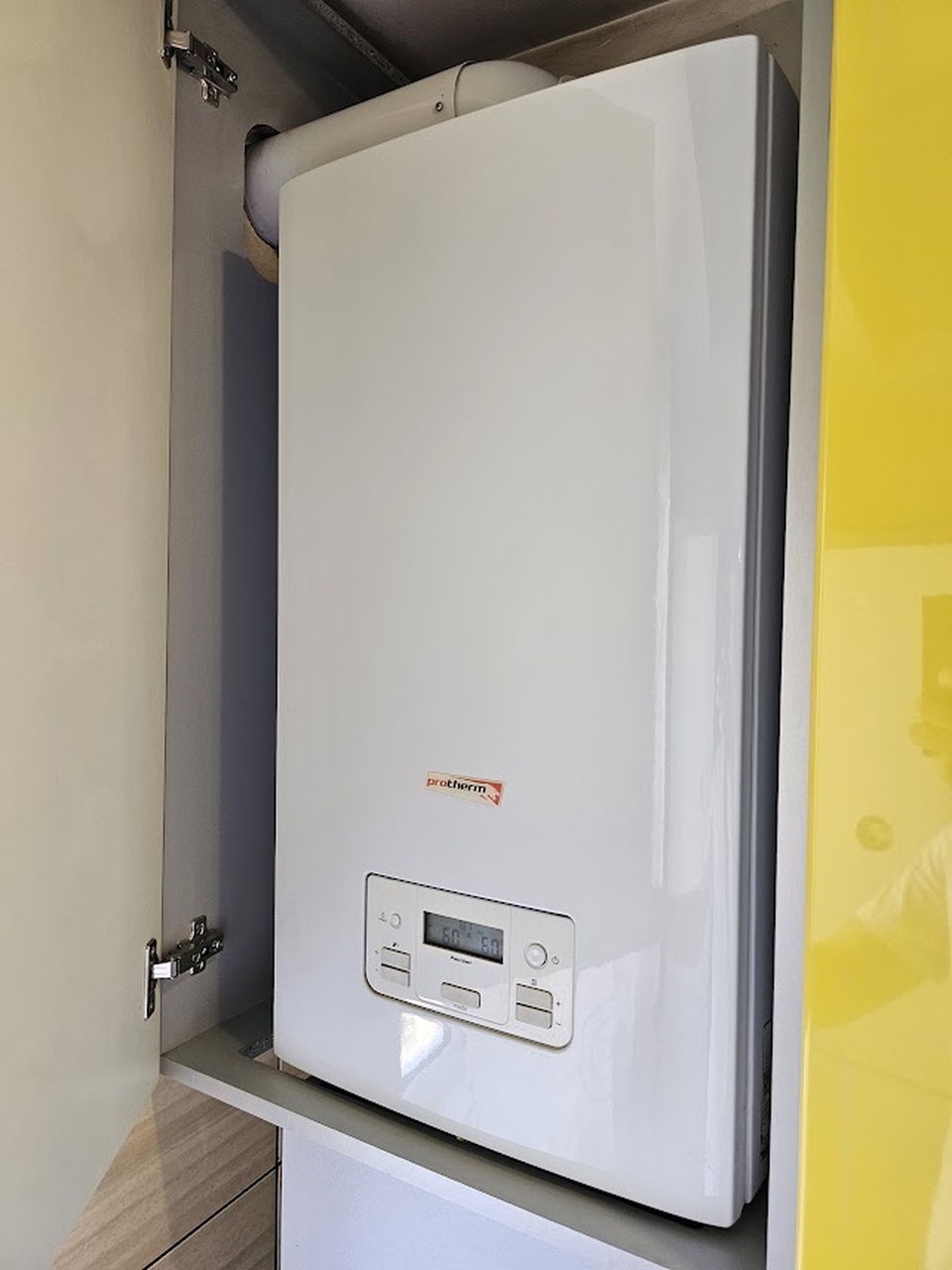Продаж 3-кімнатної квартири 72 м², Березинська вул., 36