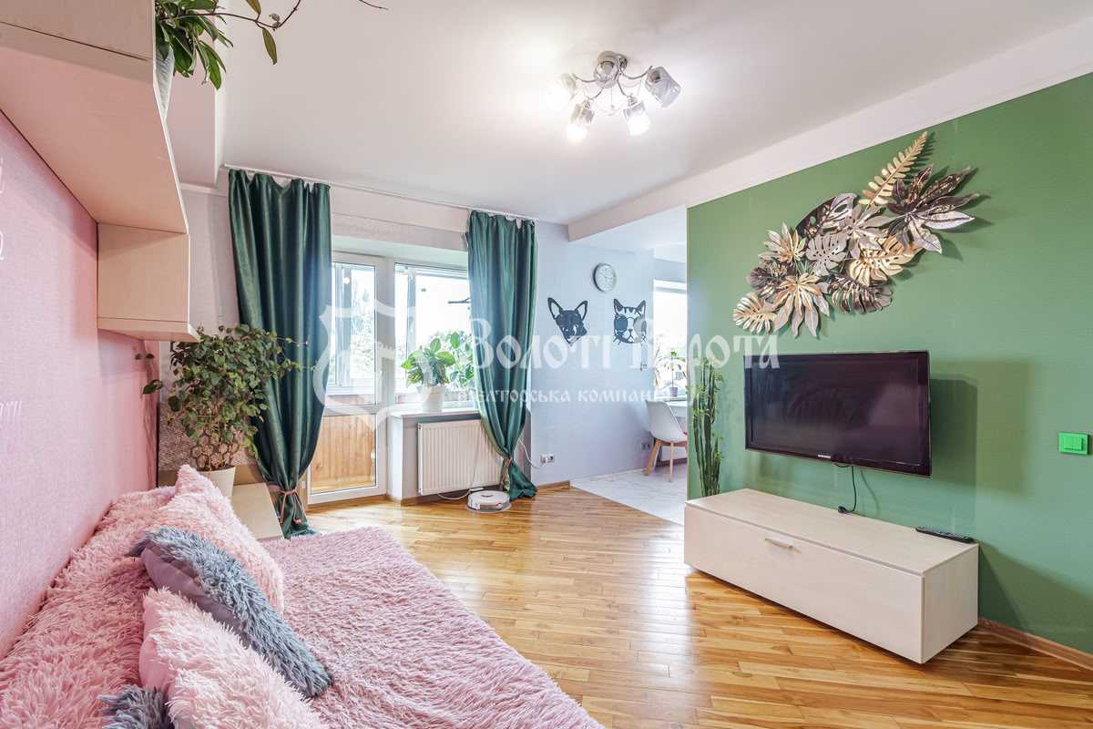 Продажа 3-комнатной квартиры 65 м², Авиаконструктора Антонова ул., 2/32к4а
