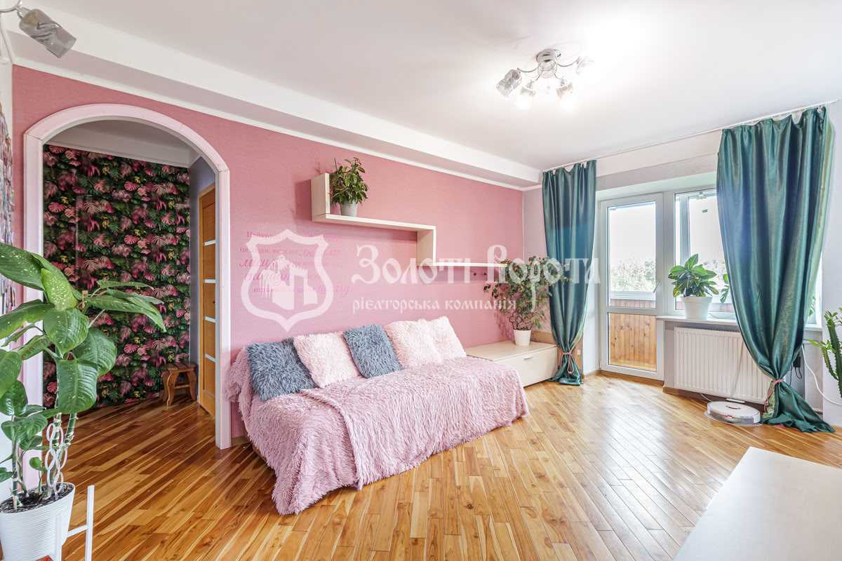 Продажа 3-комнатной квартиры 65 м², Авиаконструктора Антонова ул., 2/32к4а