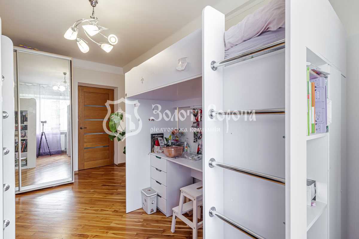 Продажа 3-комнатной квартиры 65 м², Авиаконструктора Антонова ул., 2/32к4а