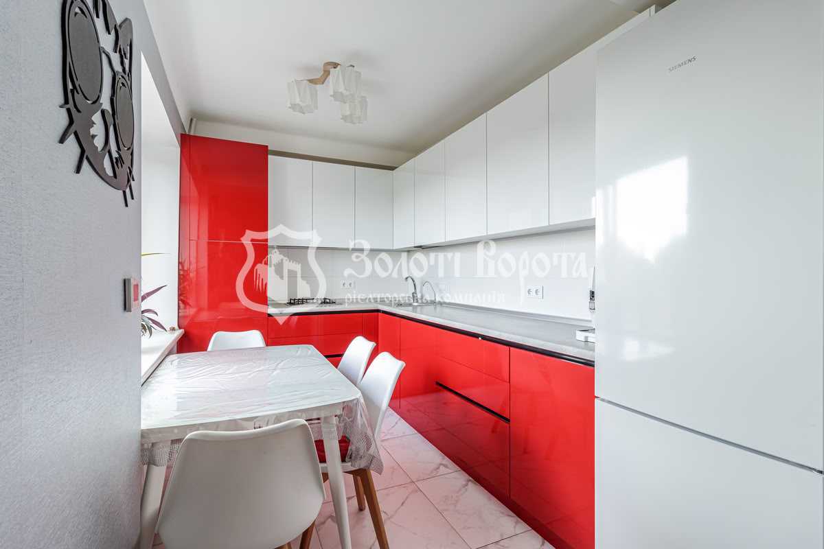 Продажа 3-комнатной квартиры 65 м², Авиаконструктора Антонова ул., 2/32к4а