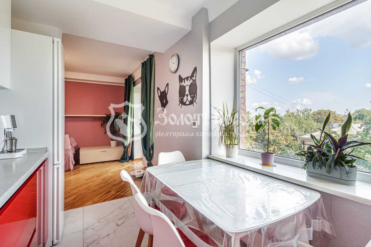 Продажа 3-комнатной квартиры 65 м², Авиаконструктора Антонова ул., 2/32к4а
