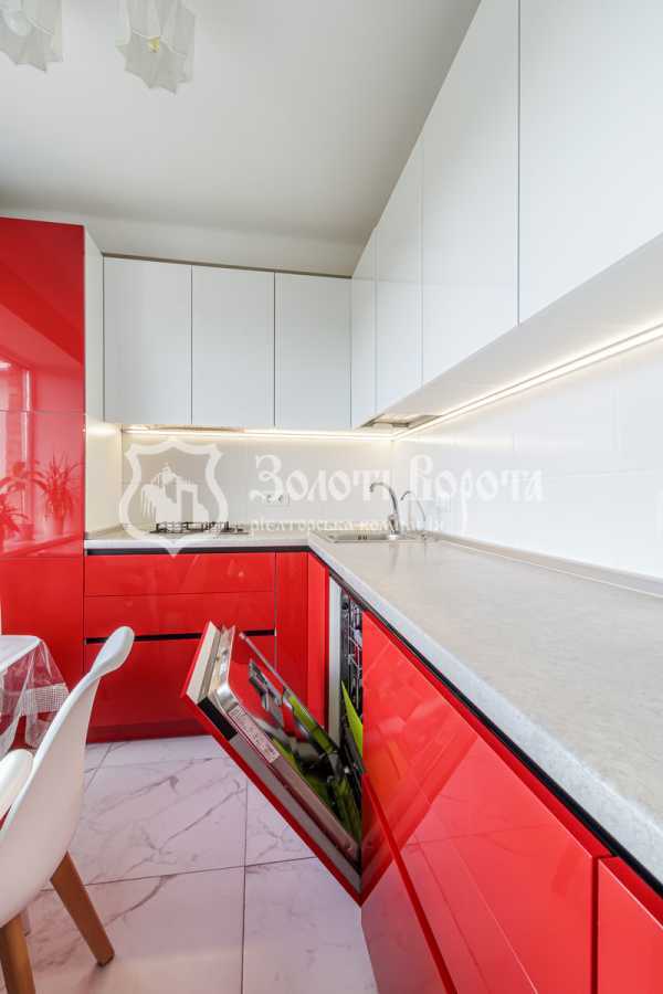 Продажа 3-комнатной квартиры 65 м², Авиаконструктора Антонова ул., 2/32к4а