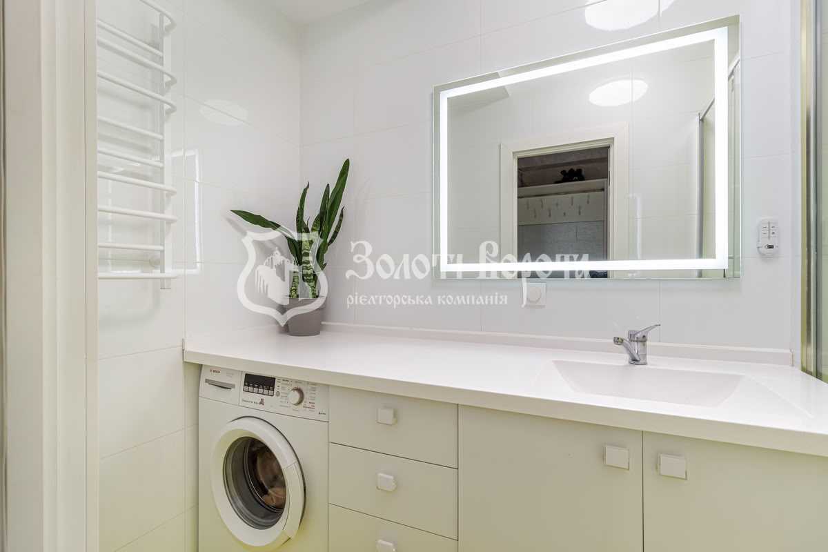 Продажа 3-комнатной квартиры 65 м², Авиаконструктора Антонова ул., 2/32к4а