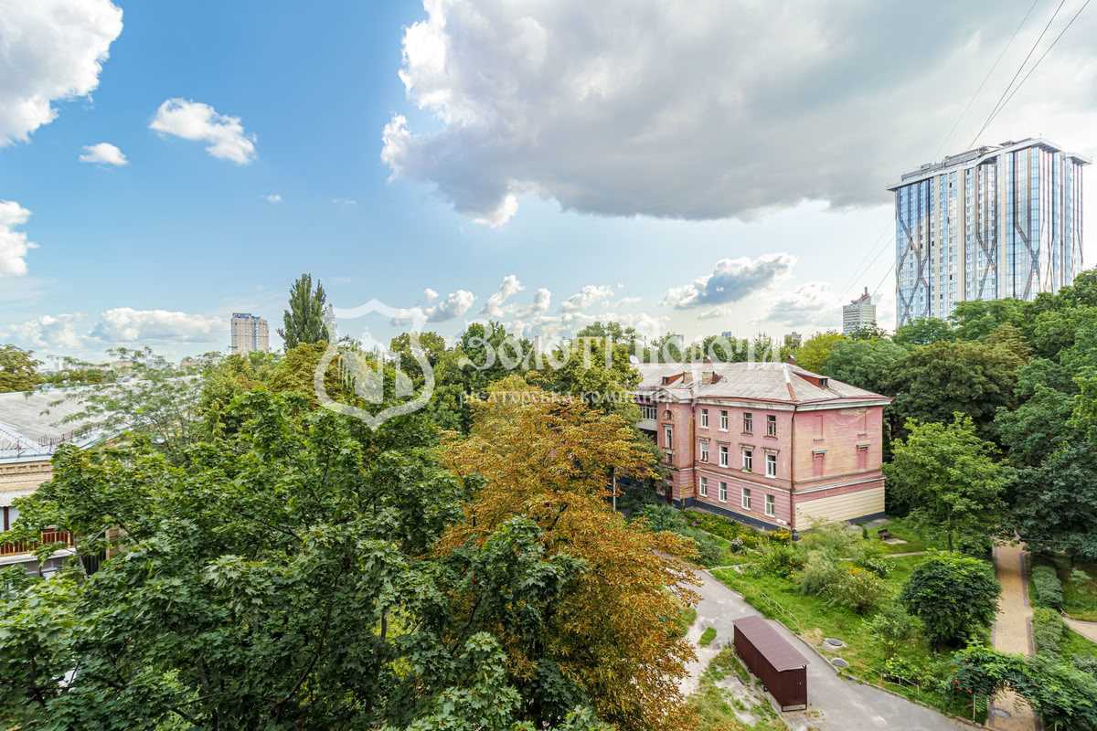Продажа 3-комнатной квартиры 65 м², Авиаконструктора Антонова ул., 2/32к4а