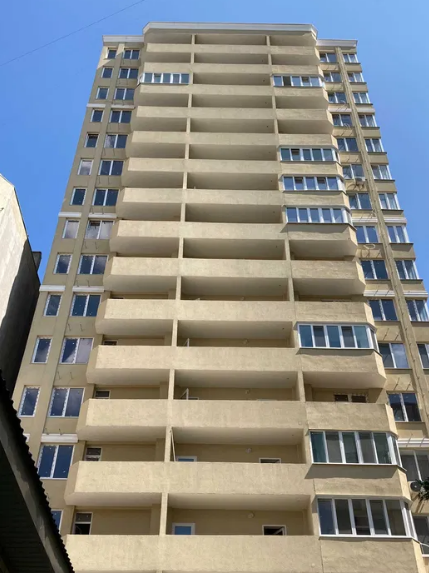 Продажа 1-комнатной квартиры 43 м², Солнечная ул.