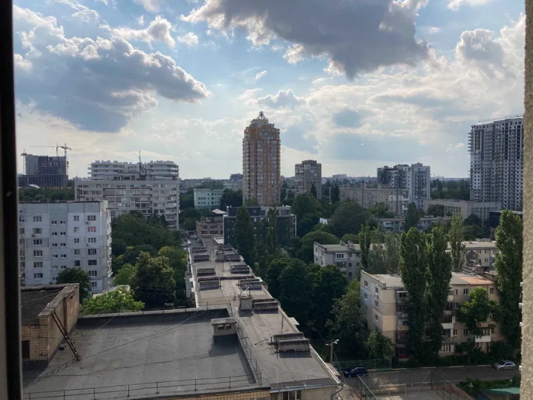 Продажа 1-комнатной квартиры 43 м², Солнечная ул.
